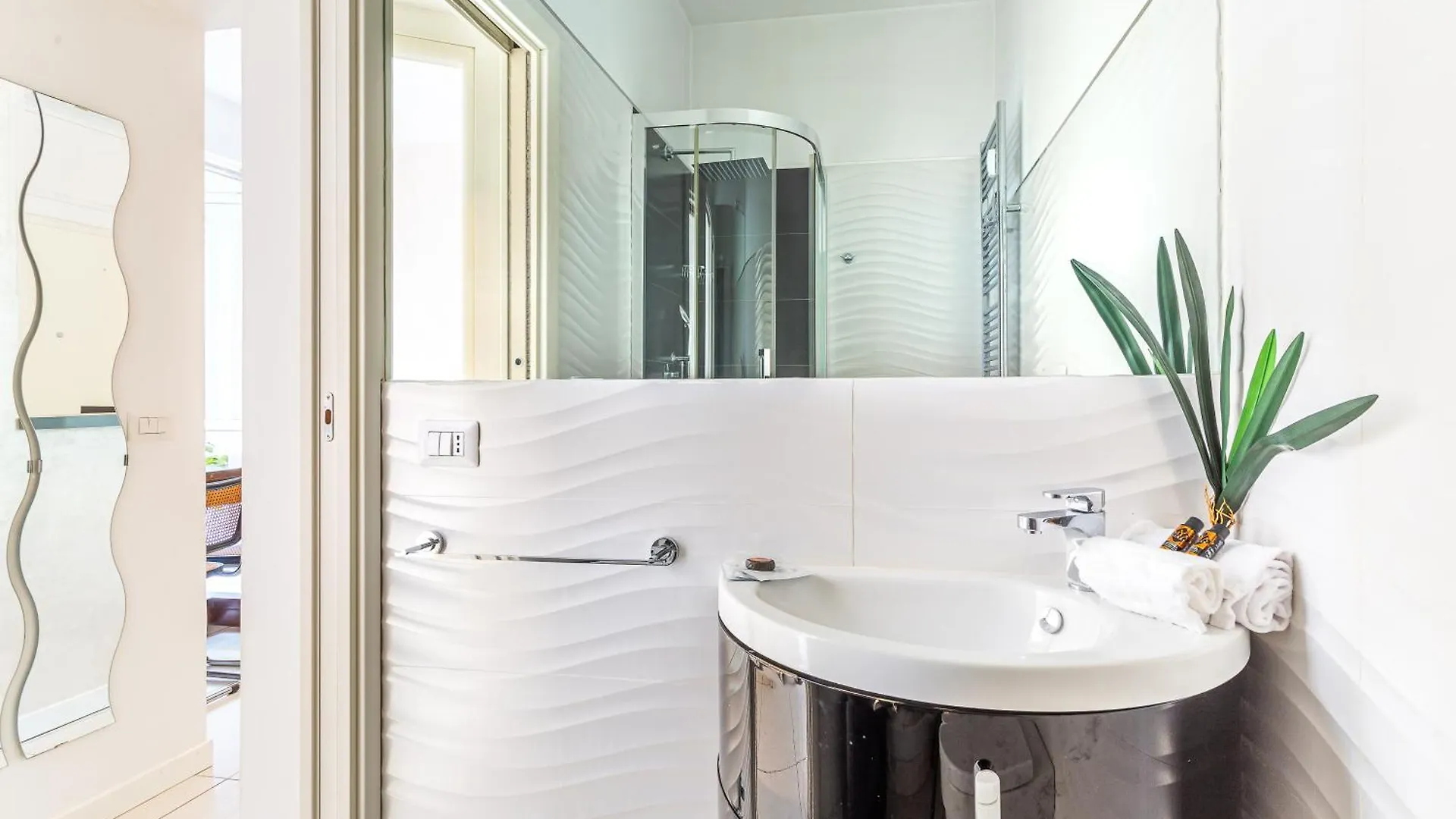 Iflat Peaceful And Intimate Refuge In Trastevere Rom 0*,  Italien